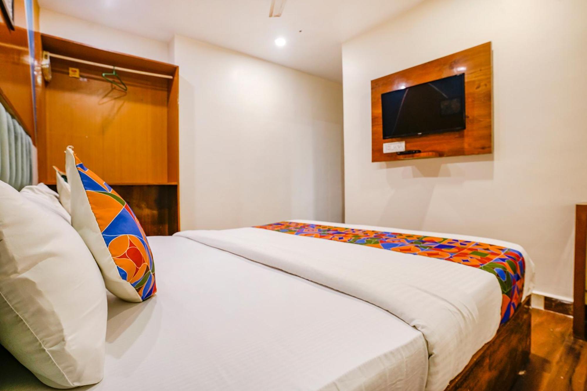 Fabhotel Twigo Inn Мумбаи Экстерьер фото