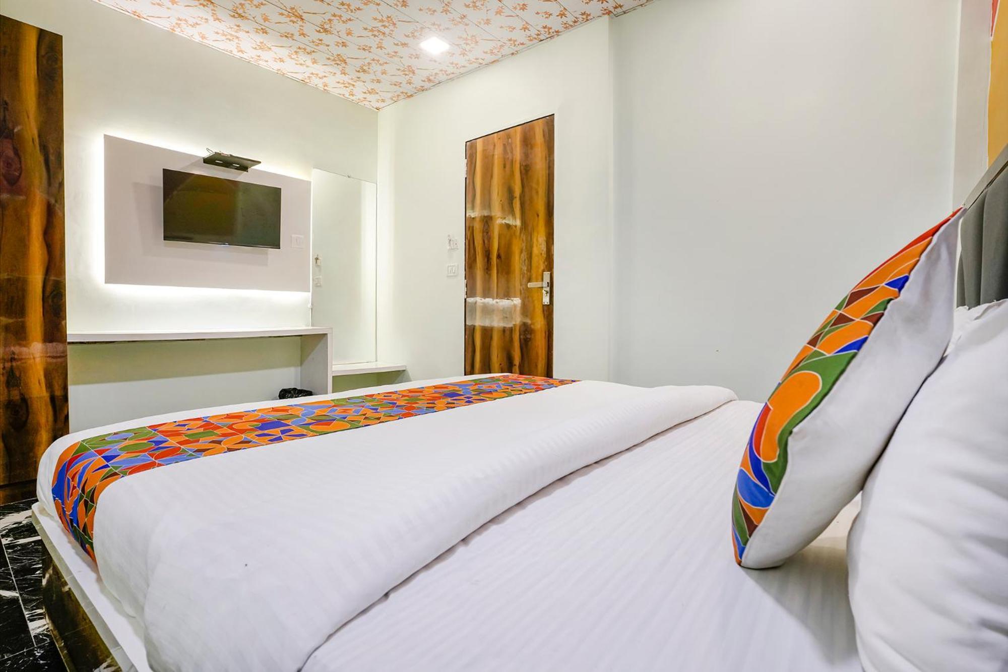 Fabhotel Twigo Inn Мумбаи Экстерьер фото